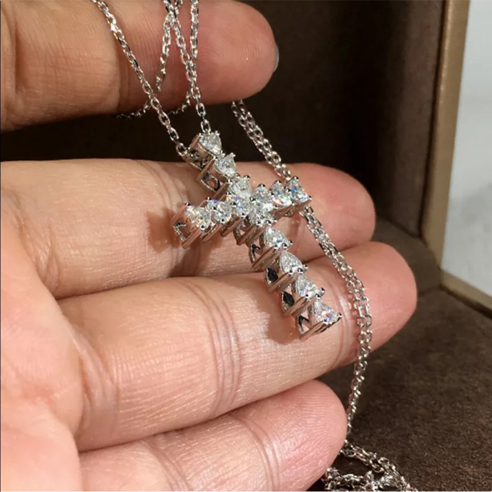 New 925 Silver Crucifix Heart Shapes Simulated Dia - Picture 3 of 5